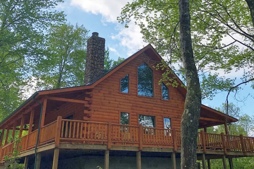 Field Trip: Premium Cabin Next to Old Man's Cave! - Image 1