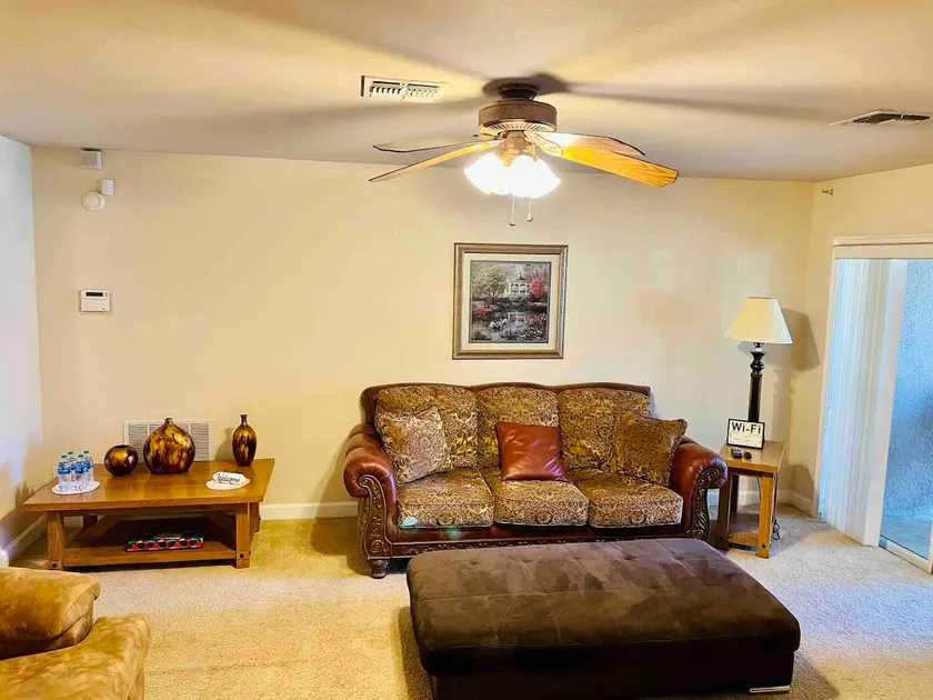 2/1 in Golf Community apt conveniently near Disney - Image 1