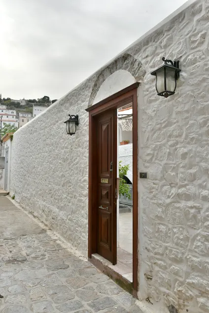Amazing Traditional House near the port - Image 1