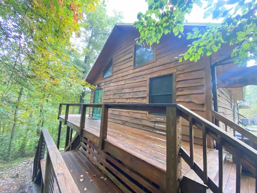 Beautiful, secluded cabin on 6 acres w/sauna - Image 1