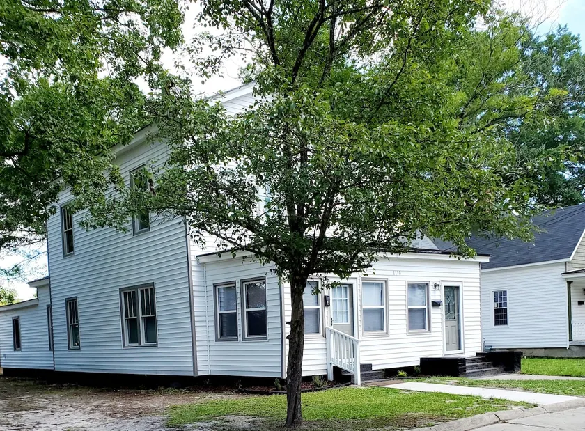 Historic feel Chestnut near ECU, Hospital & Uptown - Image 1