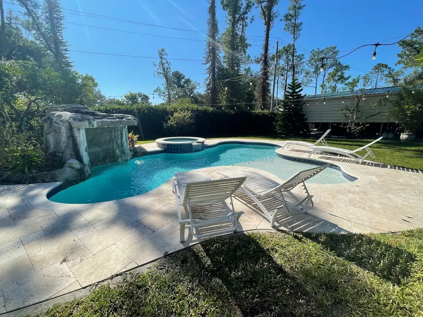 Spacious 5BR Oasis with Pool & Hot Tub - Image 1