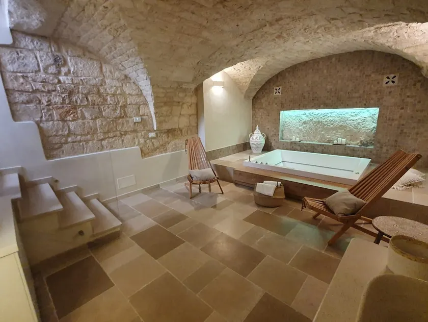 Alba Luxury Suite - Image 1
