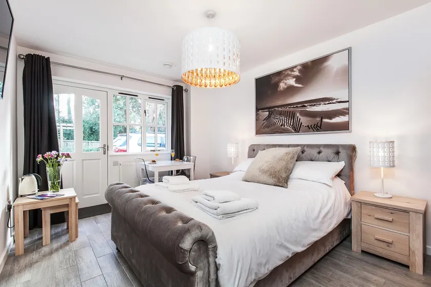 Bramley, A self-contained room in Winchester - Image 1