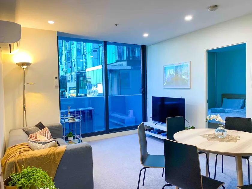 Comfy 3BR & 2BA near Mel Central & tram-2 min walk - Image 1