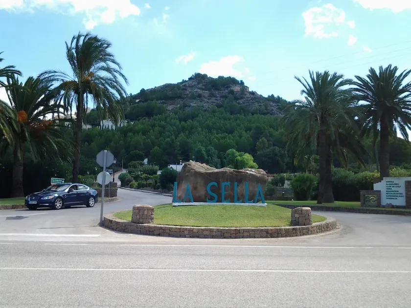 Lovely apartment in the La Sella development - Image 1