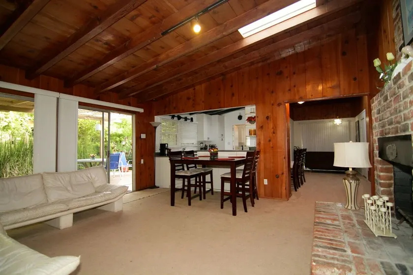 2 Homes Sleeps 29 5 blocks to Beach Volleyball Ct. - Image 1