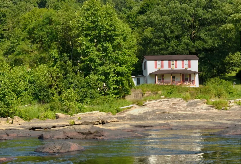 Mountain River Retreat in West Virginia - Image 1