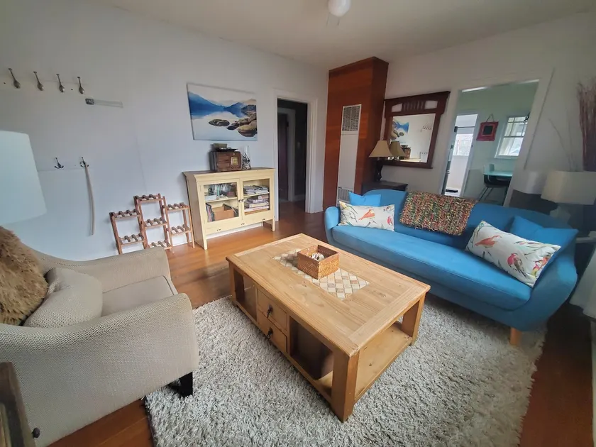 Quiet, Family Friendly Suite Downtown Castlegar - Image 1