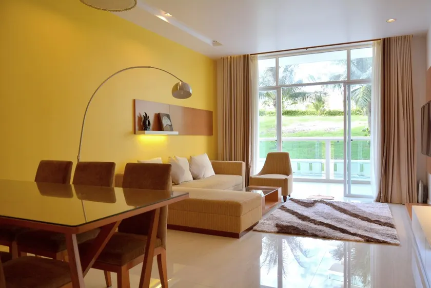 Ocean Vista 2 bedroom great seaview Apartment - Image 1