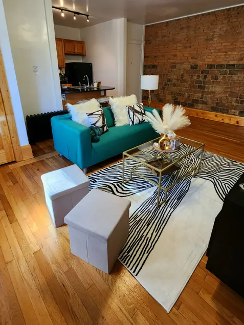 Chic Coventry: Save 10% on 2+ Nights+Late Checkout - Image 1