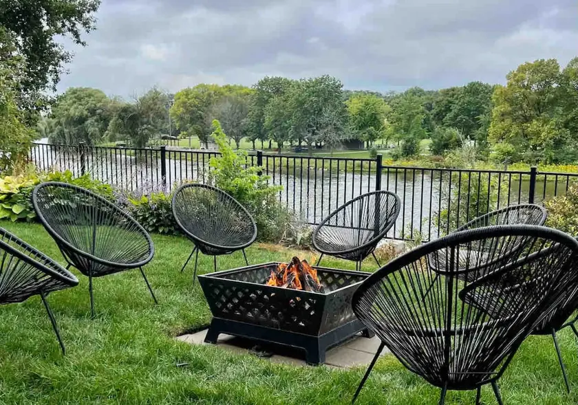River Home Getaway with River Access - Sleeps 8 - Image 1