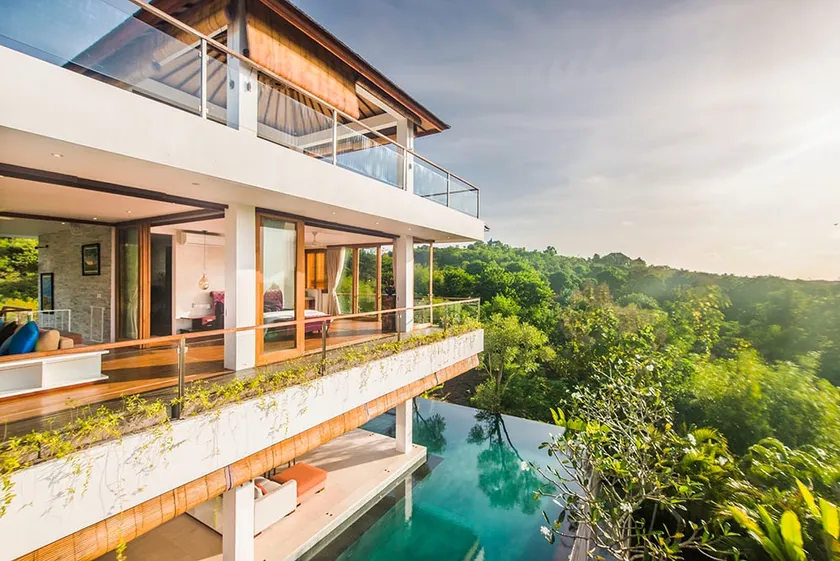 Stylish Panoramic Villa with Car & Personal Driver - Image 1