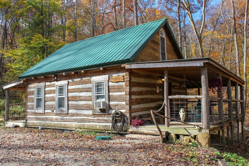 Rustic Log Cabin Hocking Hills Rental with Hot Tub - Image 1
