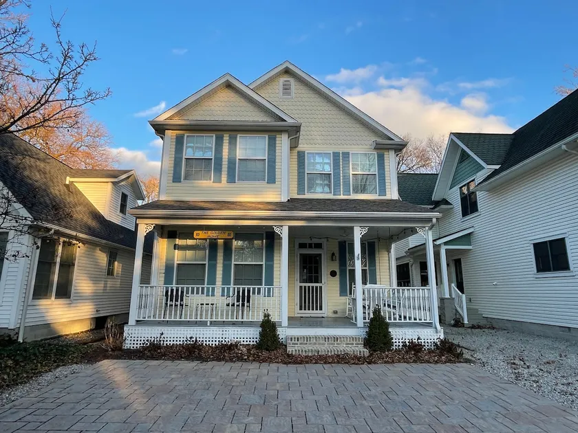 Lakeside Chautauqua Golden Home - Linens Included! - Image 1