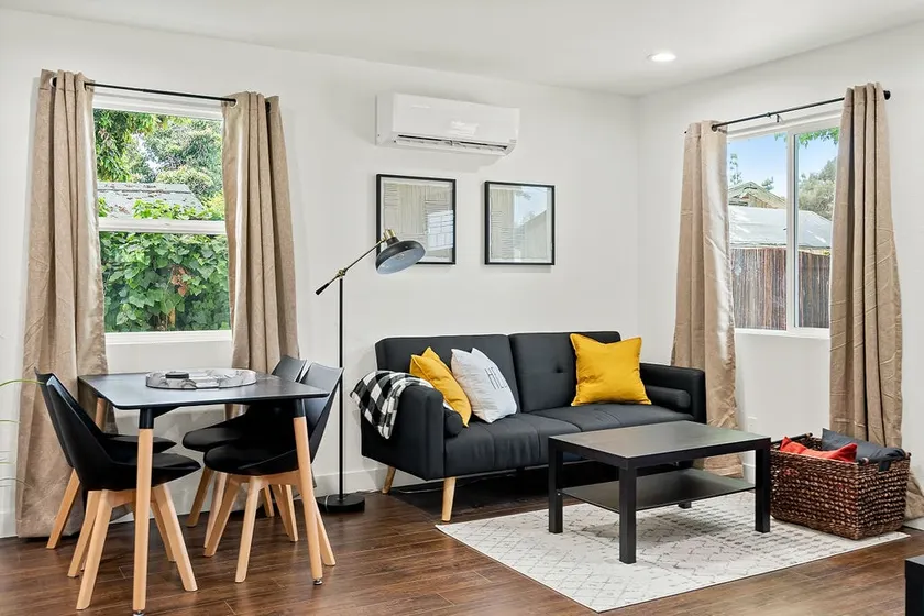 Cozy Hideout | Minutes From Downtown - Image 1