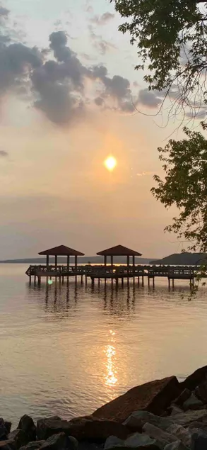 Lake Town Guesthouse - Image 1