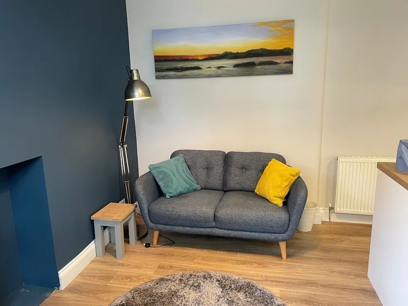 Number 79, Cosy Central Helensburgh 1 Bedroom, ground floor pet friendly, garden - Image 1