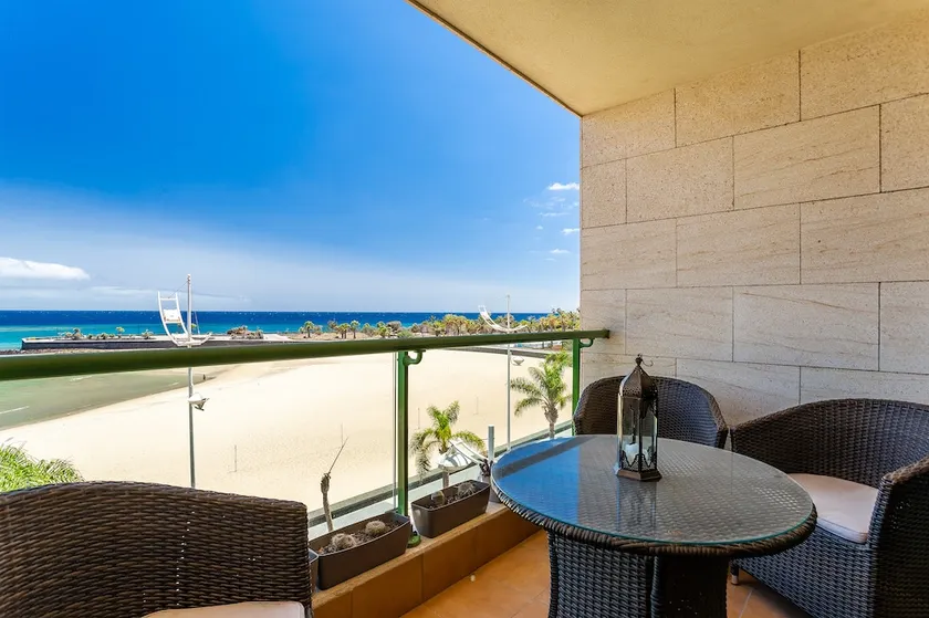 Arrecife Sands on the Beach, Free Wi-Fi & Parking - Image 1
