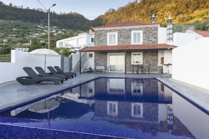 Stay in our cozy and wonderful Casa da Rosinha - Image 1