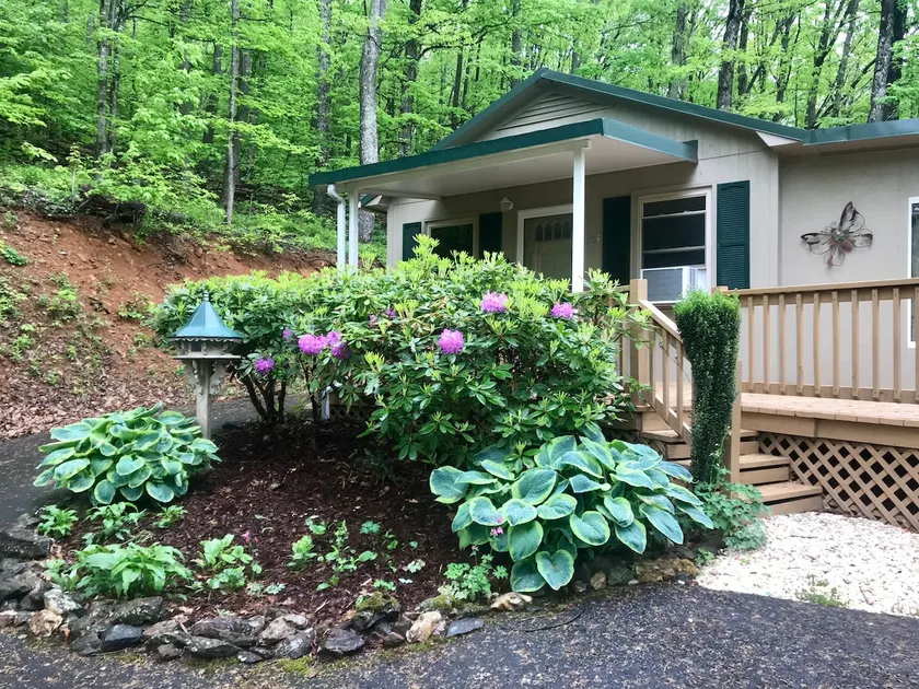 Hawks Landing Boho Cottage - Image 1