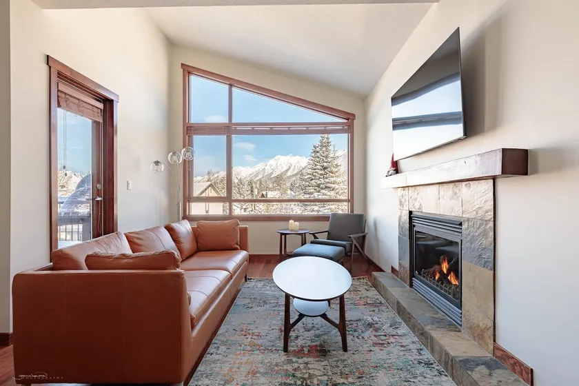 El Paraiso - Luxury Downtown Penthouse - Image 1