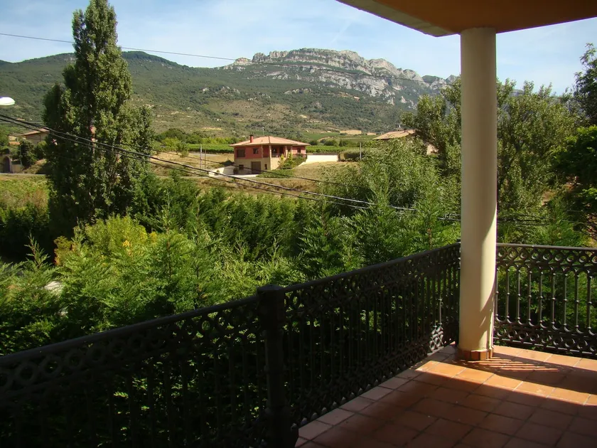 A high-end house on the Wine Route - Image 1
