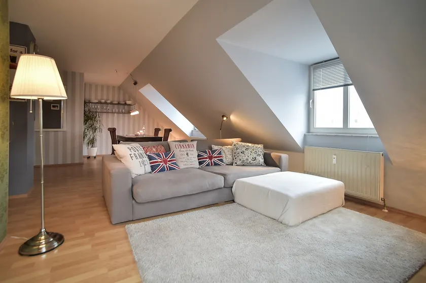 central comfy and quiet 2 room apt. - Image 1