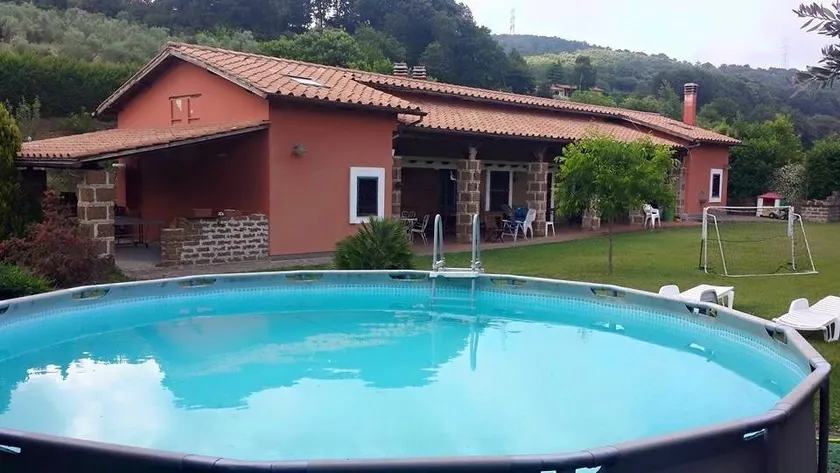 farmhouse 10 minutes from Trevignano Romano - Image 1