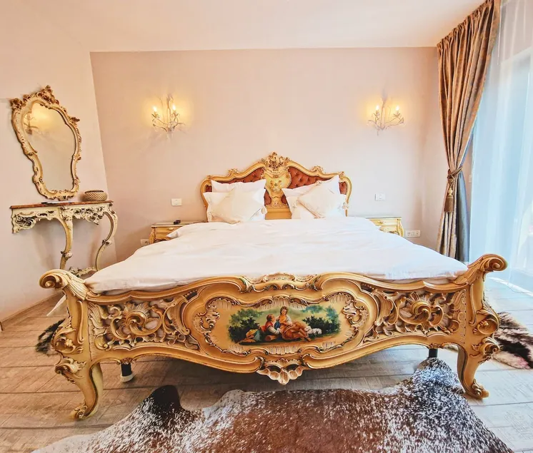 Amor Tirol Bușteni - Image 1