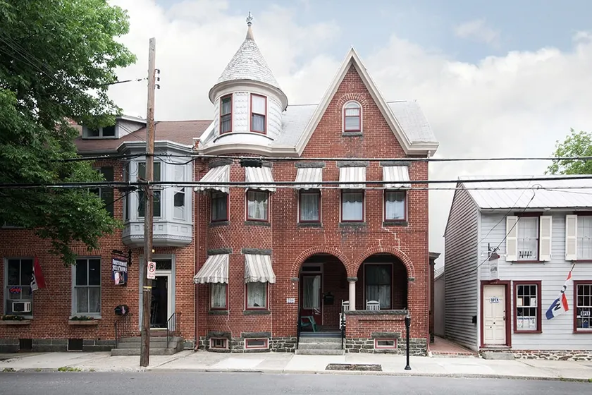The Barclay House - Image 1
