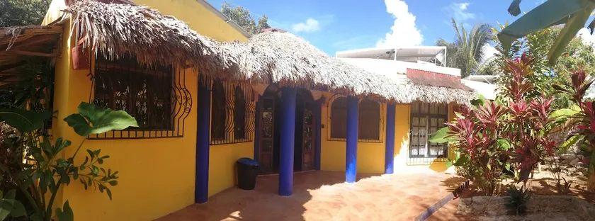 THE HOUSE OF STONE AND COLORS AT CXHICHEN ITZA - Image 1