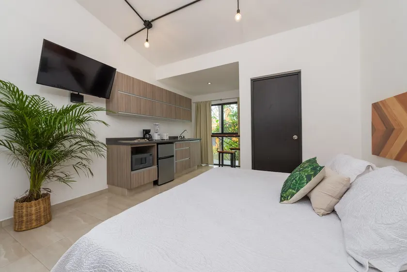 Spacious Studio*A/C*WIFI*Patio*Cancun Downtown* - Image 1