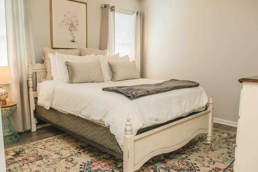 Spartanburg Serenity : Stylish 2-Bedroom Townhouse - Image 1