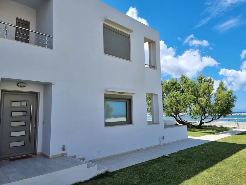 Amoutsa Seaside Villa - Image 1