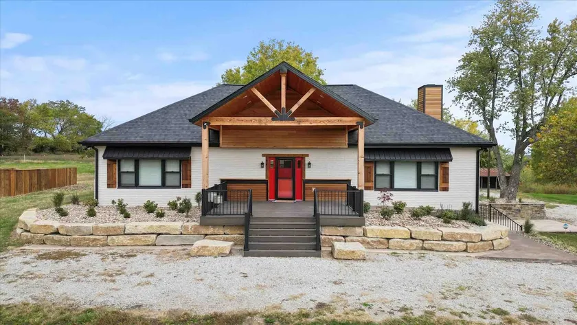 The Rock Vacation Rental (full house) - Image 1