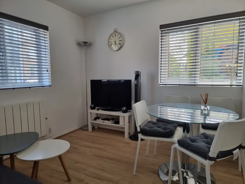 Bethnal Green/Brick Lane 2 Bedroom Apartment - Image 1