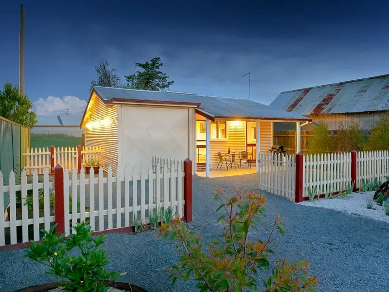 The Linesman's Cottage - Image 1