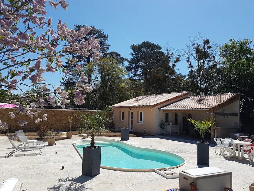 ”Haven of Peace” Air-conditioned cottage / Shared pool - Image 1