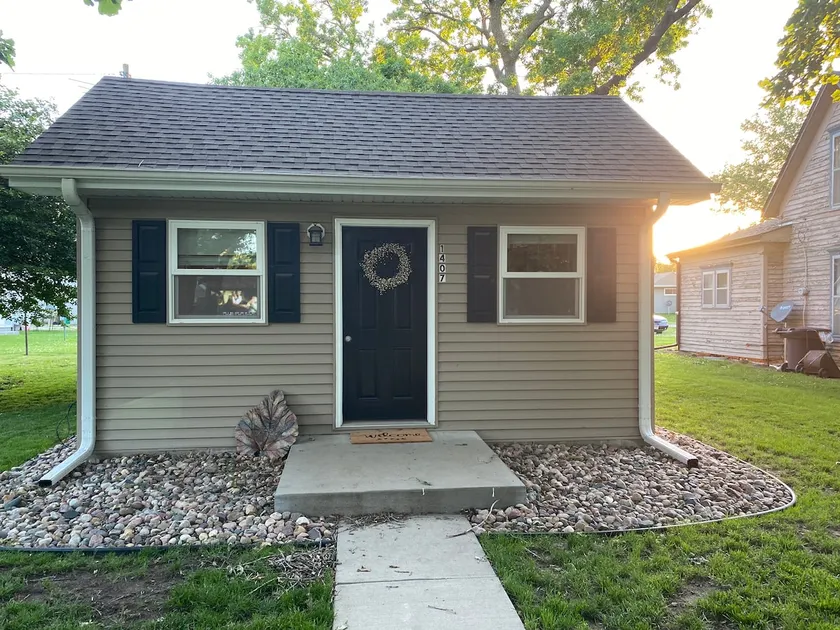 The Cottage - Image 1
