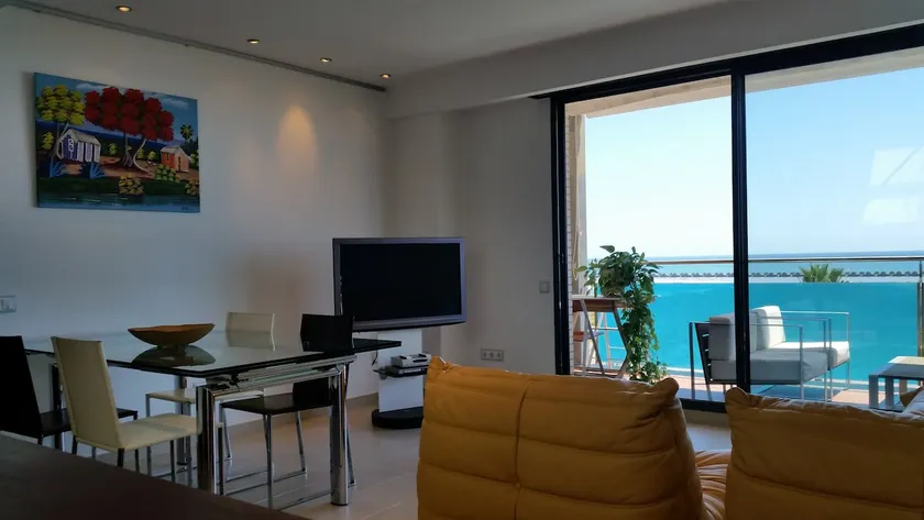Apartamentos de Roger SALT WATER POOL, Family apa. - Image 1