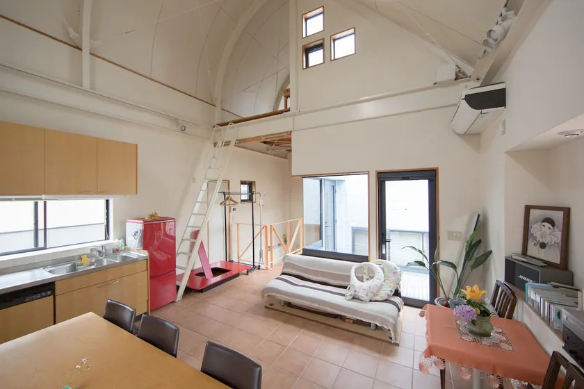 Designer's house - Image 1