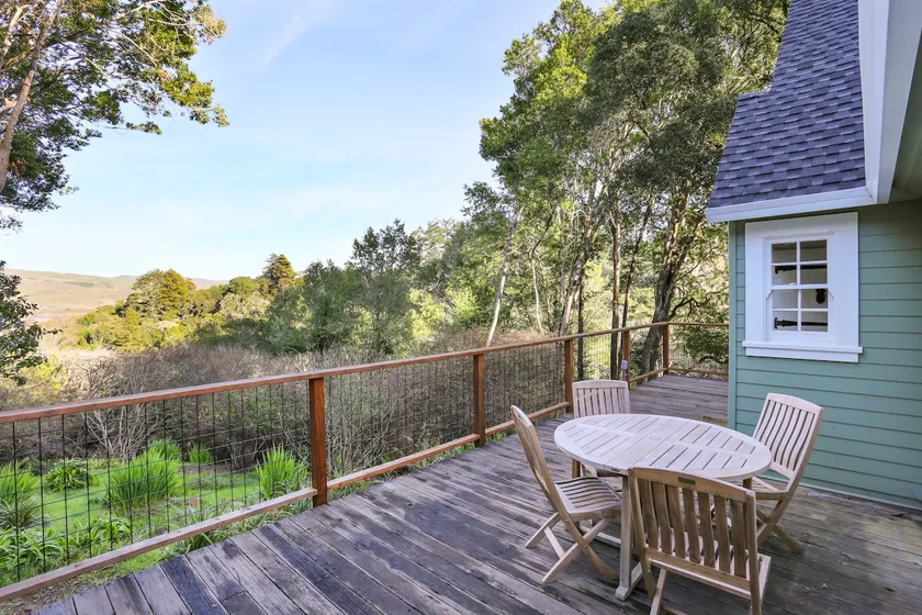 Baytree Cottage | Beautiful Stay w/ Amazing Views - Image 1