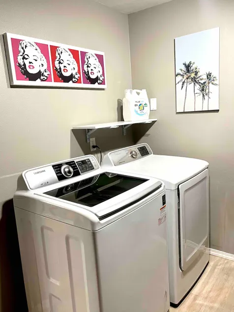 Artistic unit minutes from downtown Vancouver - Image 1