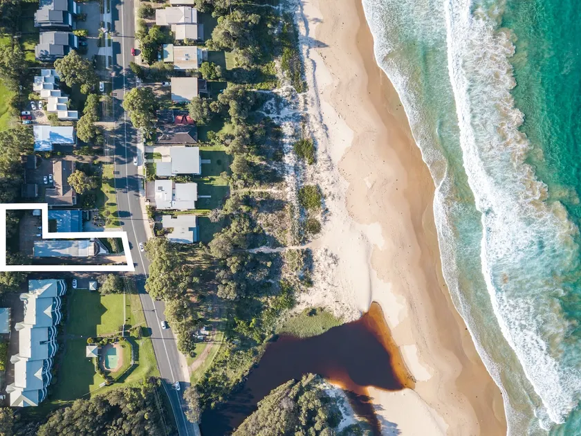 Beach Access • Winter Late Check‑Out 12 pm - Image 1