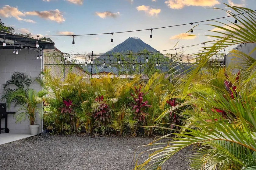 Hotel Arenal Bromelias - Image 1