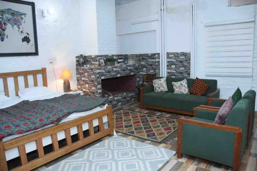Cocoon - come in to this charming private studio ! - Image 1