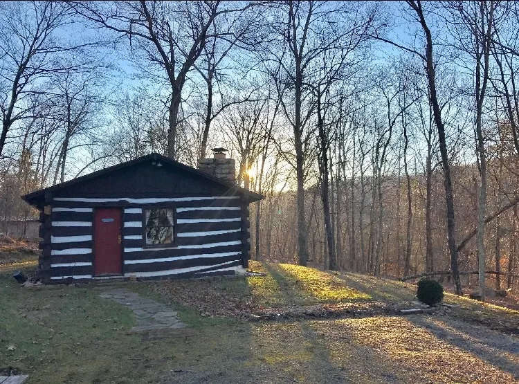 Log Cabin in Lost River w/ Indoor Fireplace - Image 1