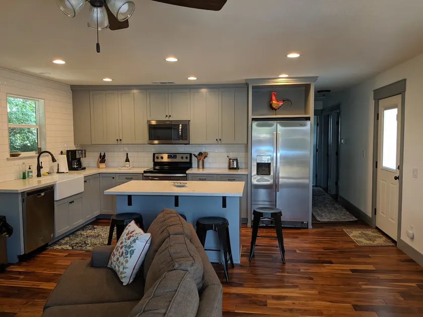 Newly Renovated 3 Bedroom/1 Bath Bungalow - Image 1