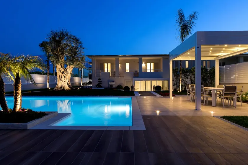House in Salerno with pool and private beach - Image 1